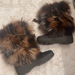 Pajar Brown and Camel colored Fox Fur Boot Never Worn size 39/9